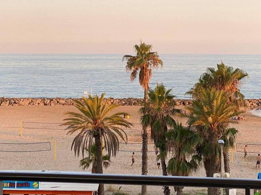 Apartamento Cunit, Front Line With Sea View Exterior foto